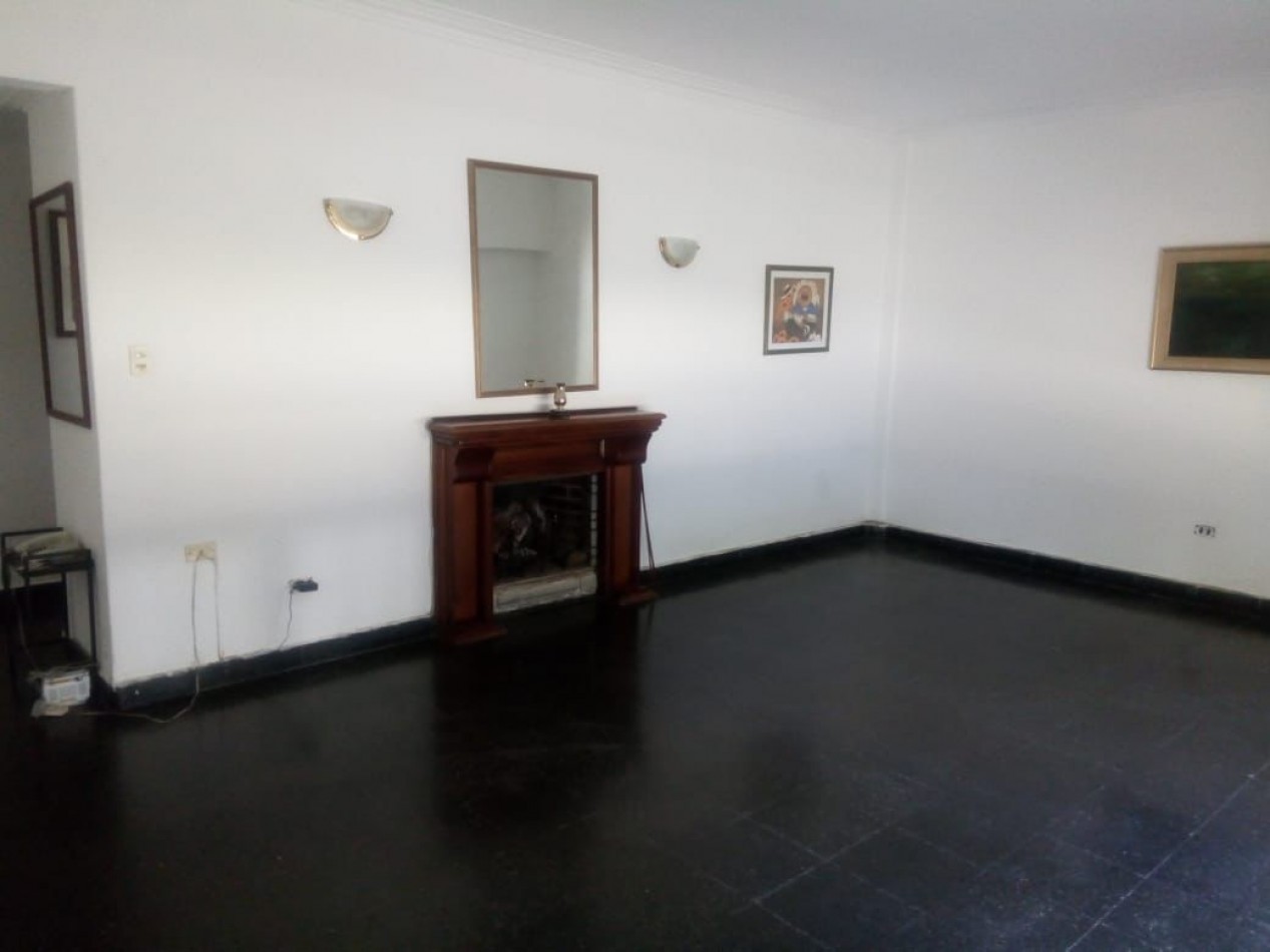 Venta de Casa 3 ambientes, Barrio 9 de julio