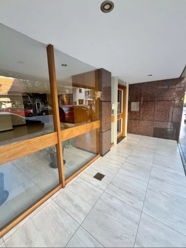 Venta de departamento de 1 ambiente y medio dividido con amplio patio