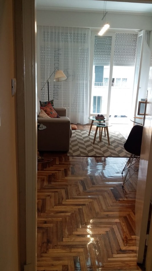 Venta de  departamendo dos ambientes con balcon y  vista al mar. 