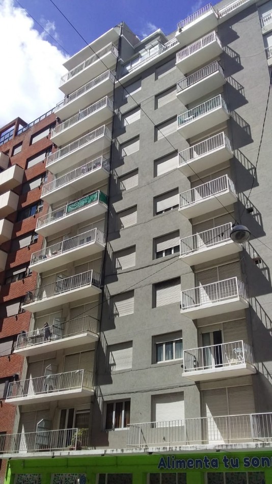 Venta de  departamendo dos ambientes con balcon y  vista al mar. 