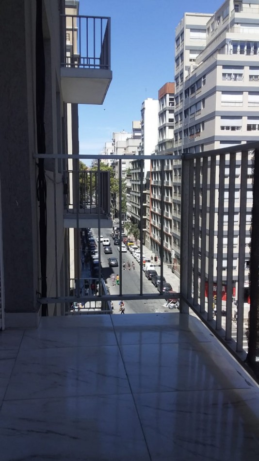Venta de  departamendo dos ambientes con balcon y  vista al mar. 