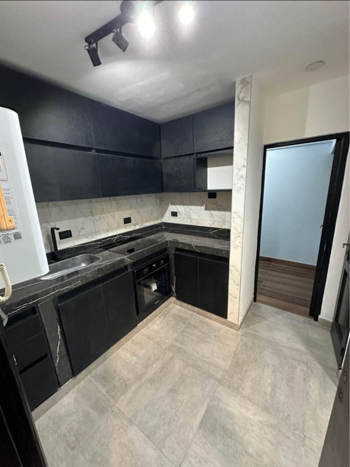 Venta de departamento dos ambientes con balcon vista al mar 