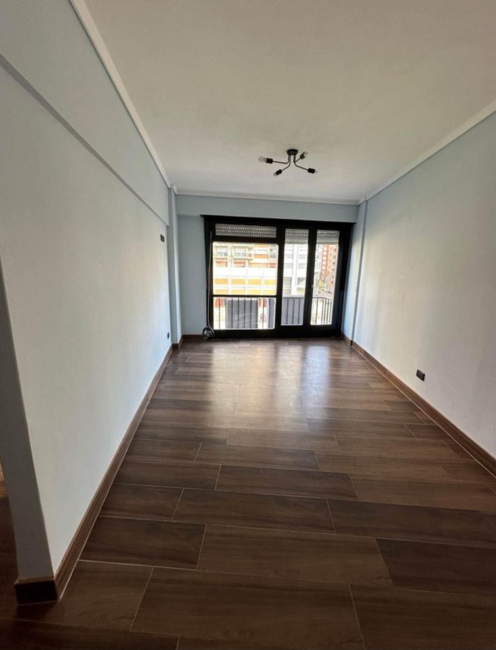 Venta de departamento dos ambientes con balcon vista al mar 