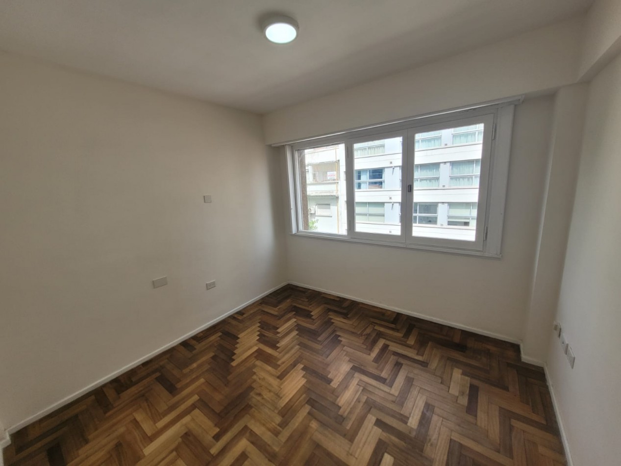 Departamento 3 ambientes a la calle con balcon saliente
