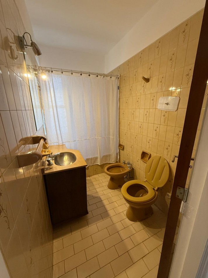 Venta de departamento 2 ambientes Lateral, con vista abierta