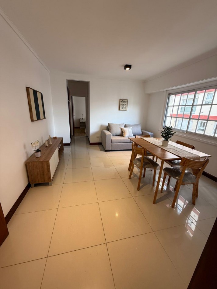 Venta de departamento 2 ambientes Lateral, con vista abierta