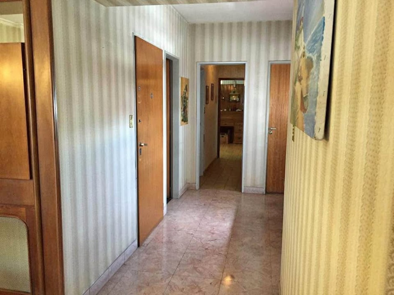Venta de piso cuatro ambientes, con vista panoramica.