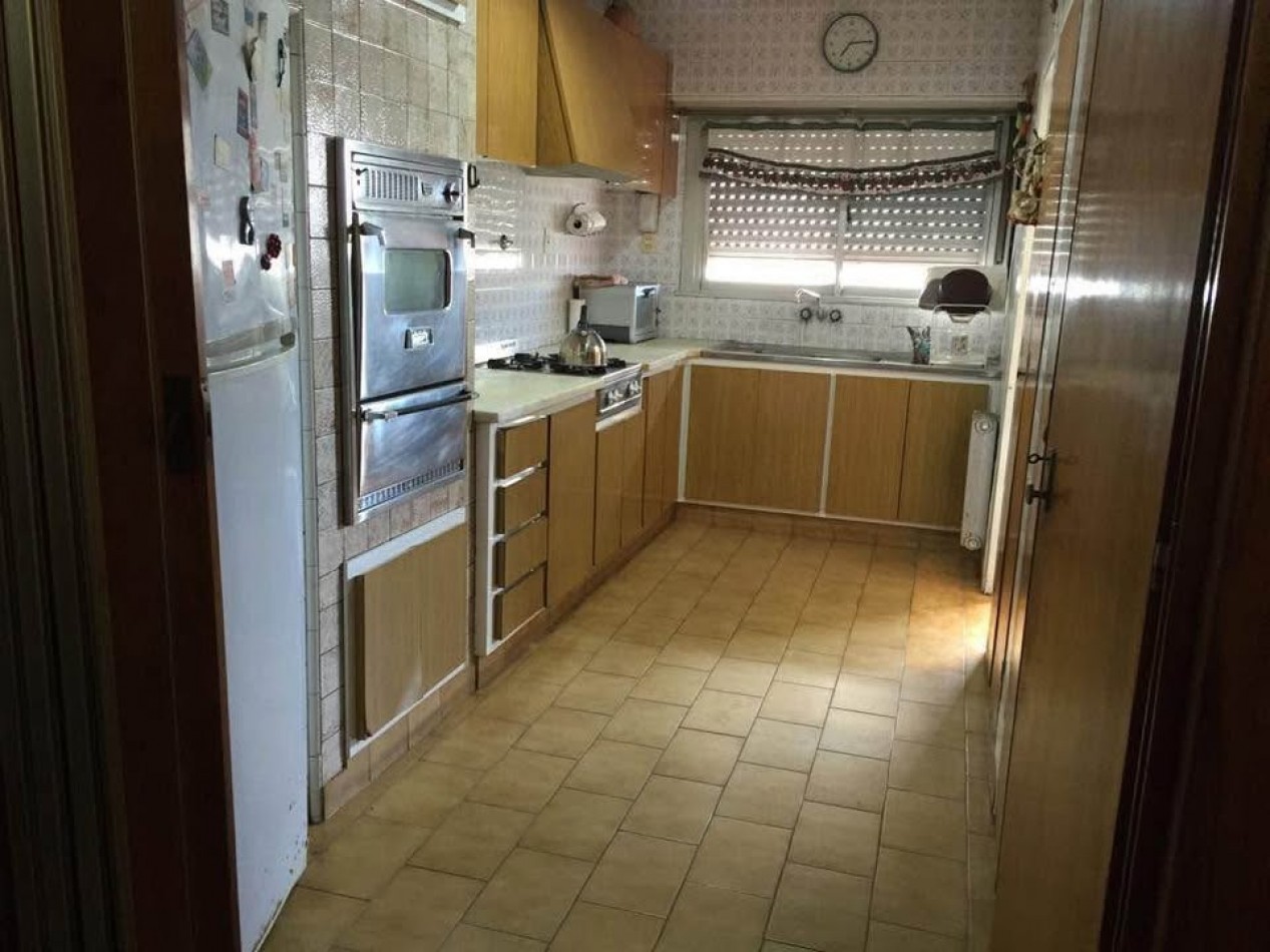 Venta de piso cuatro ambientes, con vista panoramica.
