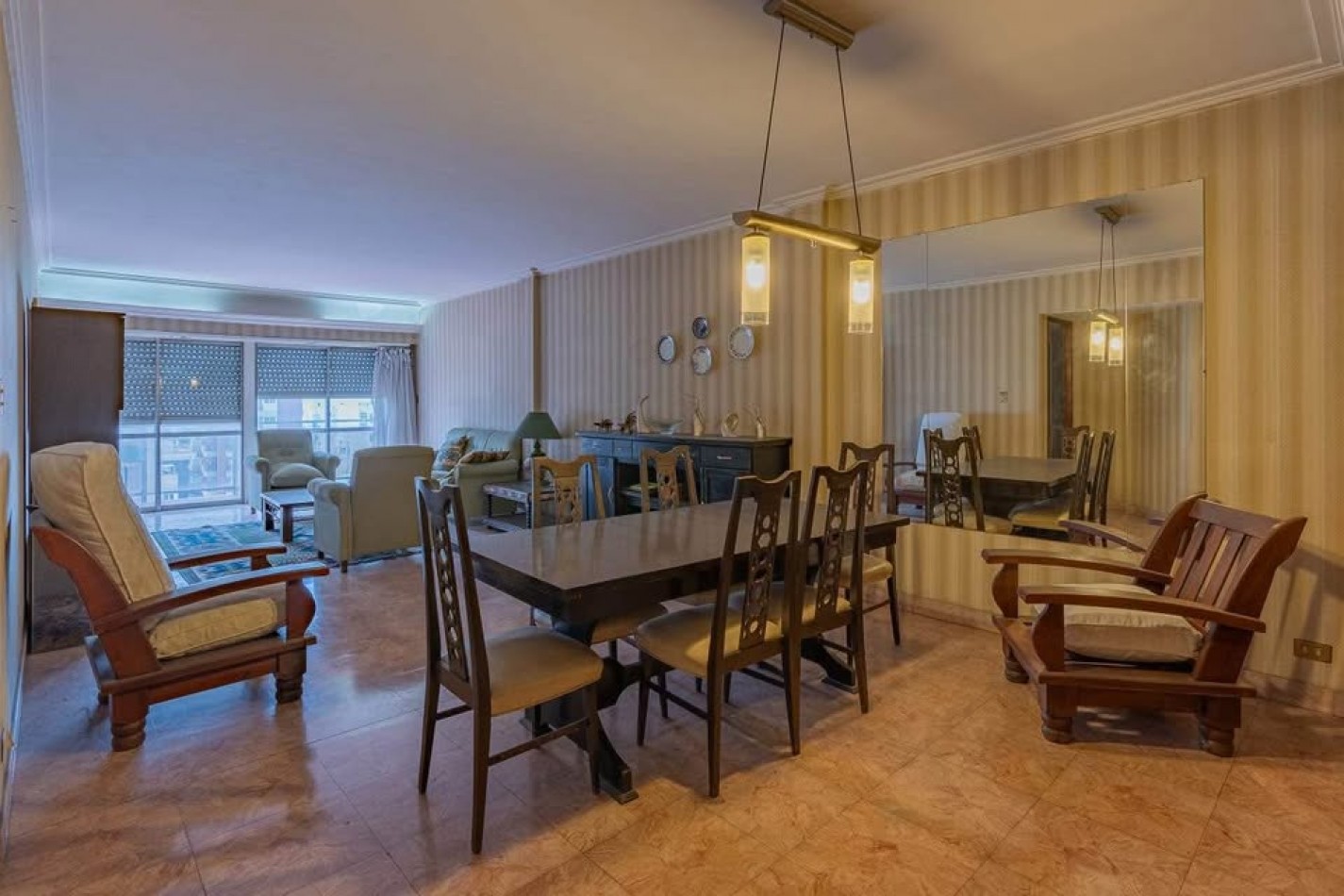 Venta de piso cuatro ambientes, con vista panoramica.