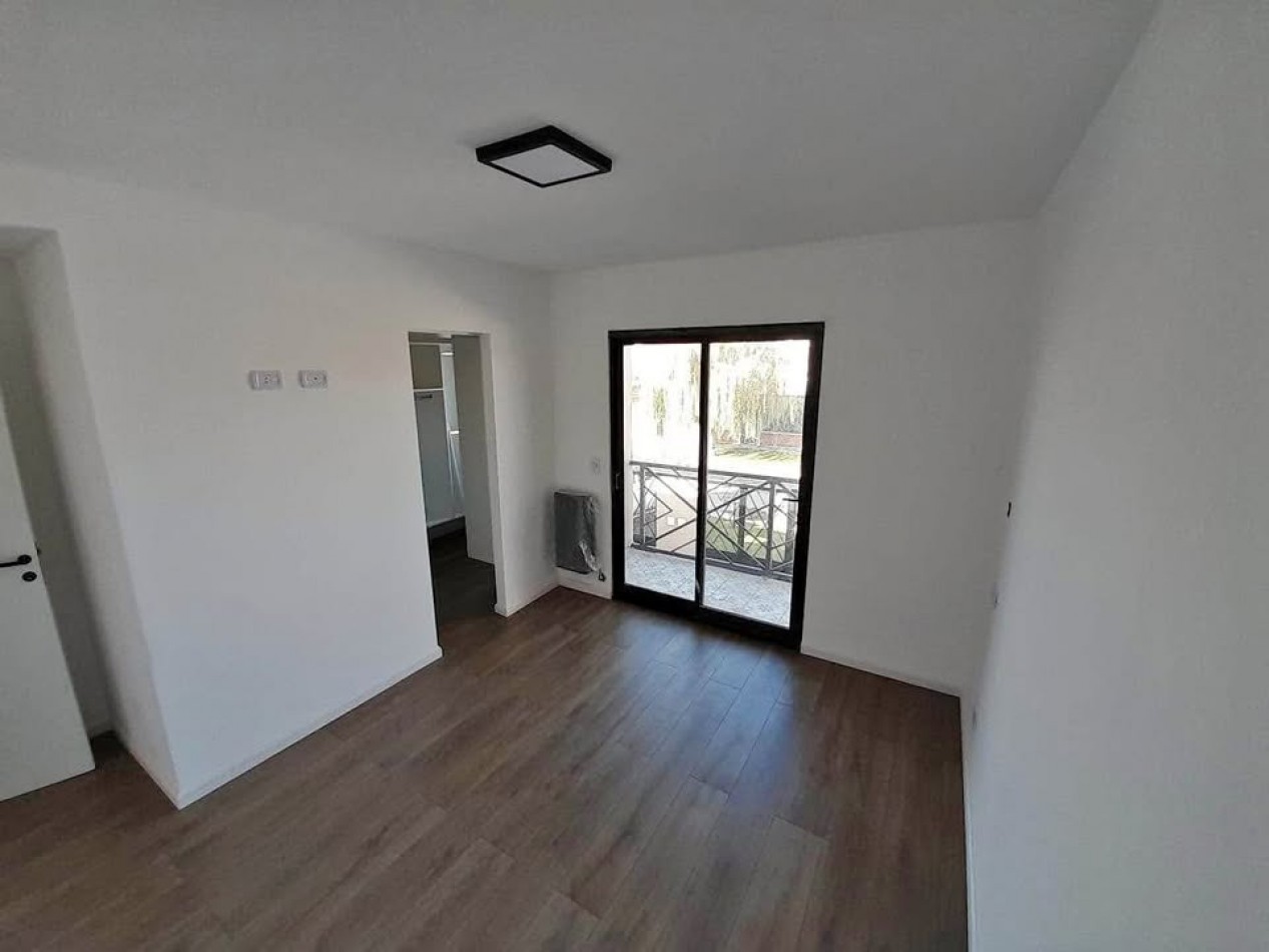 Duplex tres ambientes a estrenar. Barrio los Pinares