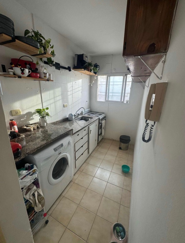 Venta de departamento monoambiente. Balcon saliente. Barrio Don Bosco