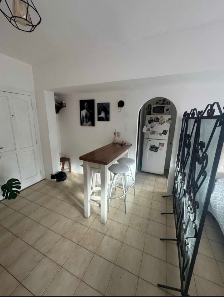 Venta de departamento monoambiente. Balcon saliente. Barrio Don Bosco