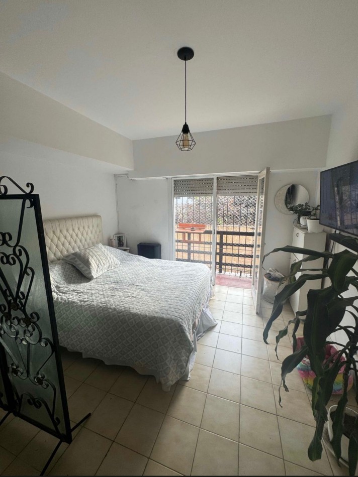Venta de departamento monoambiente. Balcon saliente. Barrio Don Bosco