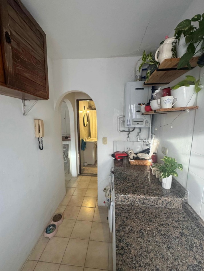 Venta de departamento monoambiente. Balcon saliente. Barrio Don Bosco