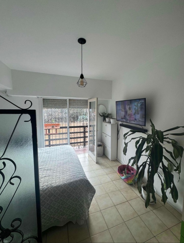 Venta de departamento monoambiente. Balcon saliente. Barrio Don Bosco
