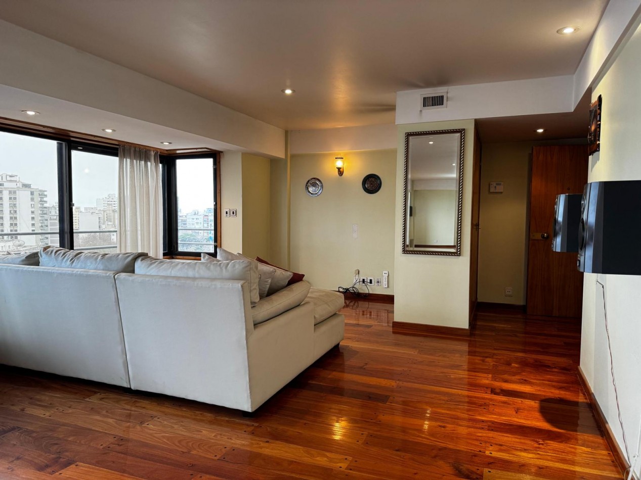 Venta de EXCLUSIVO PISO 4 AMBIENTES CON DEPENDENCIA/PARRILA/COCHERA/BAULERA EN ZONA CENTRO