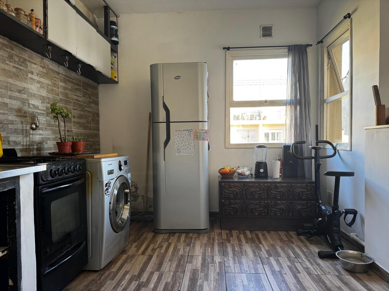 Venta de departamento cuatro ambientes con balcon terraza y vista abierta - San Carlos