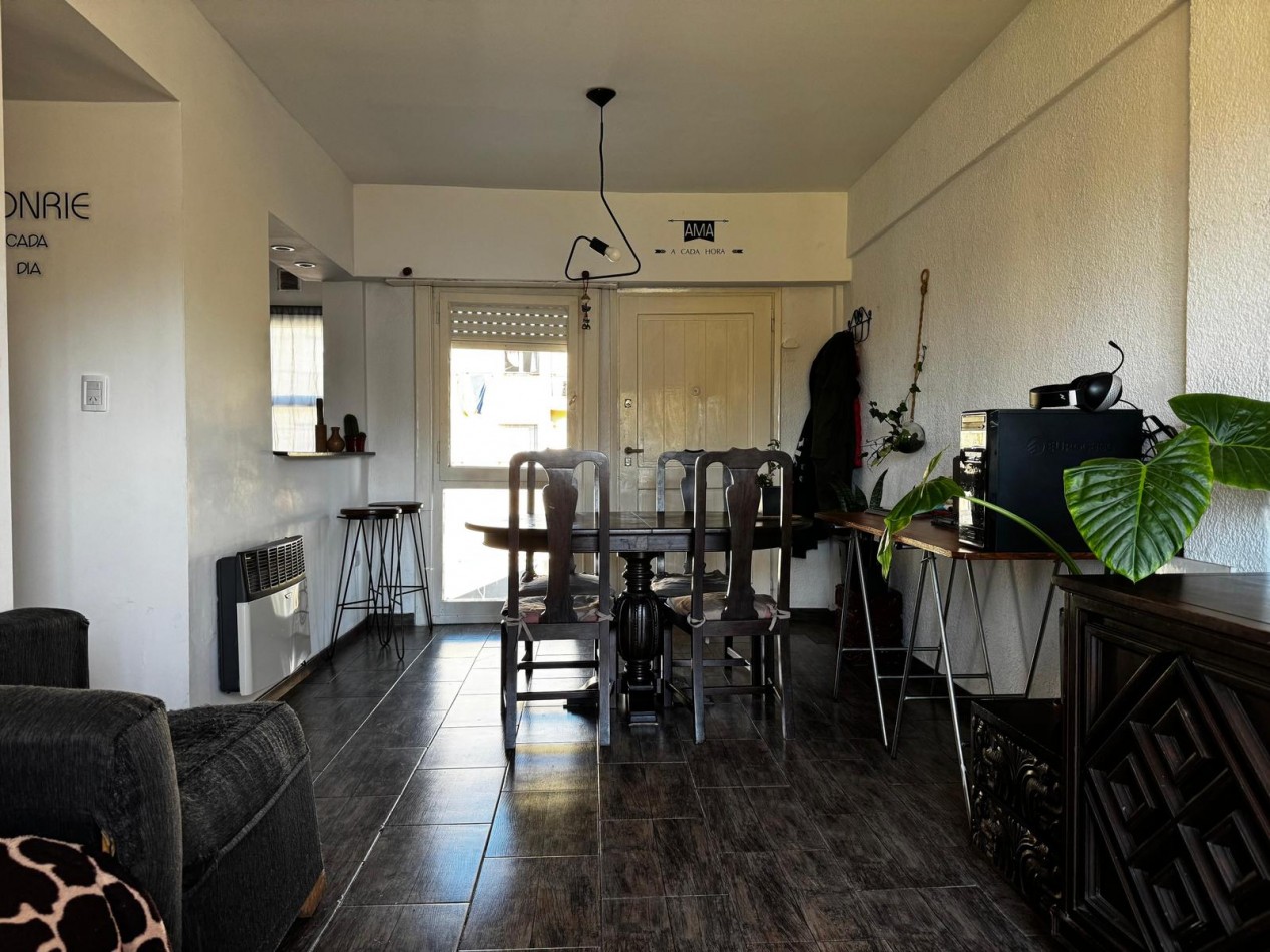 Venta de departamento cuatro ambientes con balcon terraza y vista abierta - San Carlos
