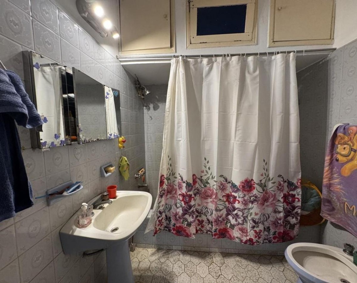 Venta de dos casas en un mismo terreno con todos los servicios. OPORTUNIDAD UNICA