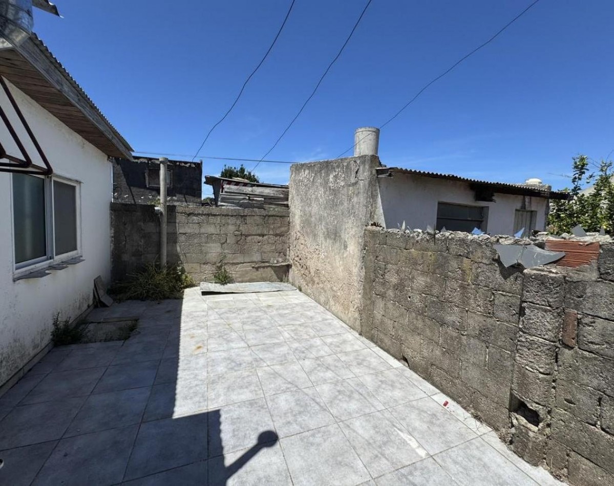 Venta de dos casas en un mismo terreno con todos los servicios. OPORTUNIDAD UNICA