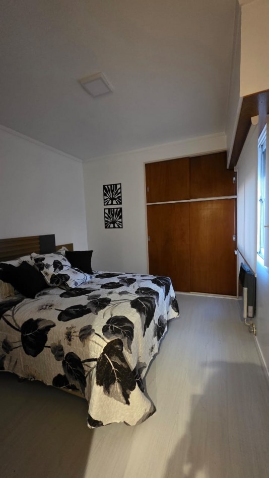 venta de departamento 3 ambientes a la calle con balcon y cochera. PLAZA MITRE