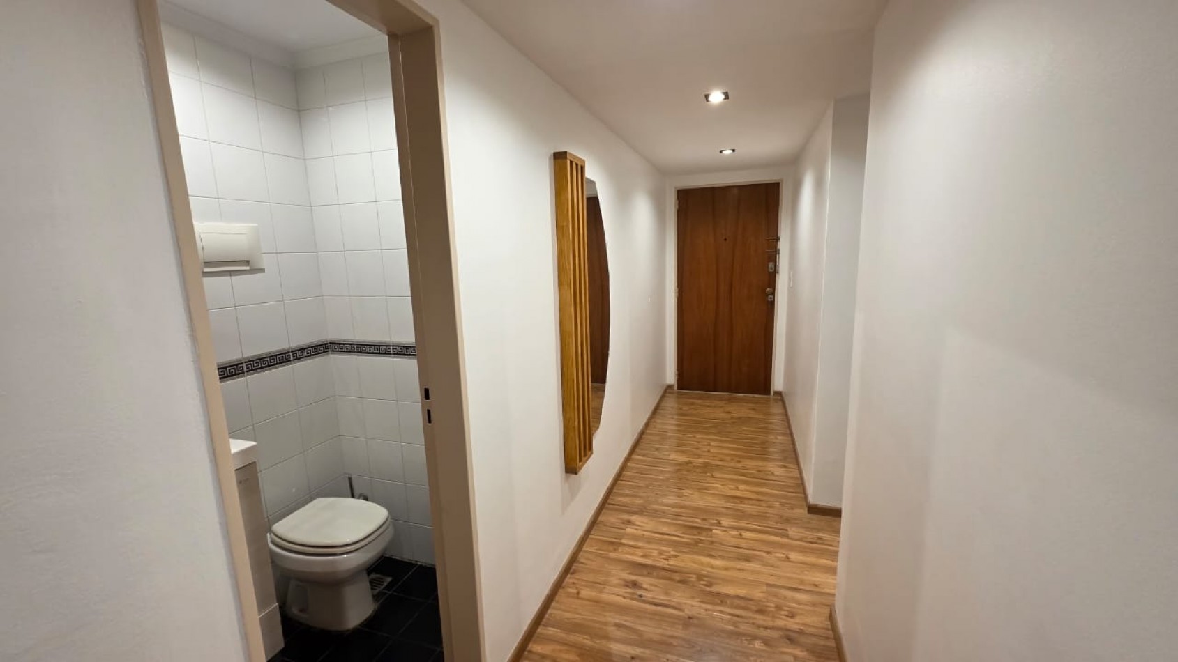 venta de departamento 3 ambientes a la calle con balcon y cochera. PLAZA MITRE