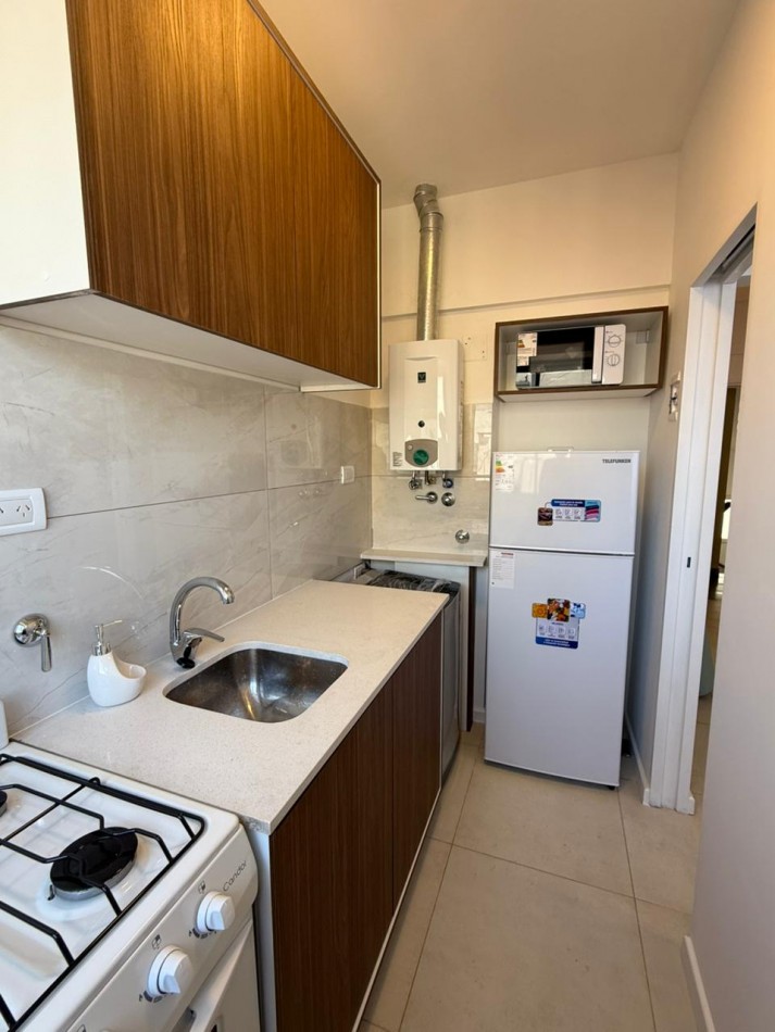 Venta de departamento con ventanal a la calle