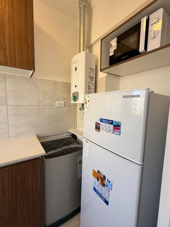 Venta de departamento con ventanal a la calle