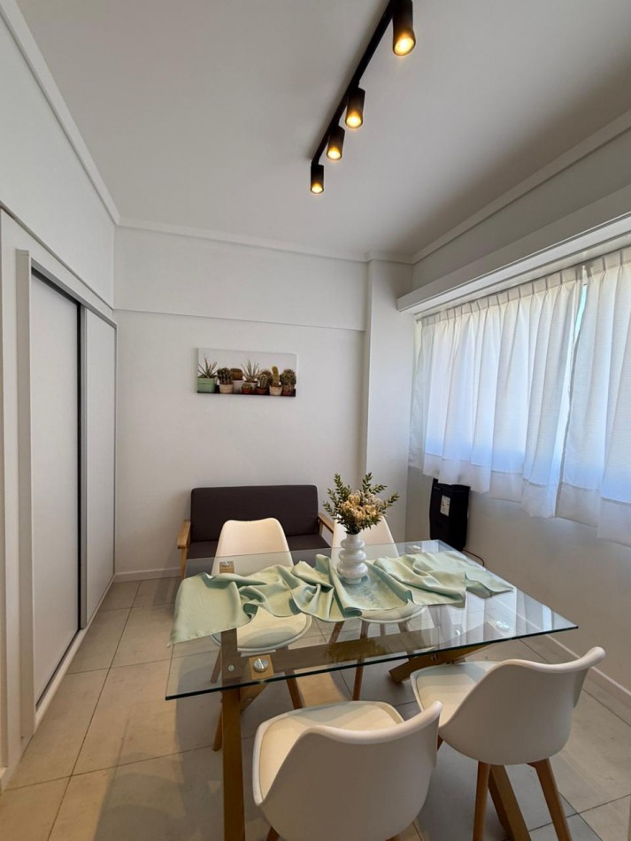 Venta de departamento con ventanal a la calle