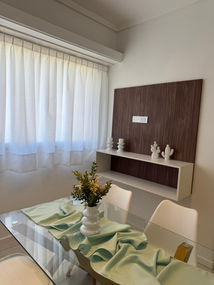 Venta de departamento con ventanal a la calle