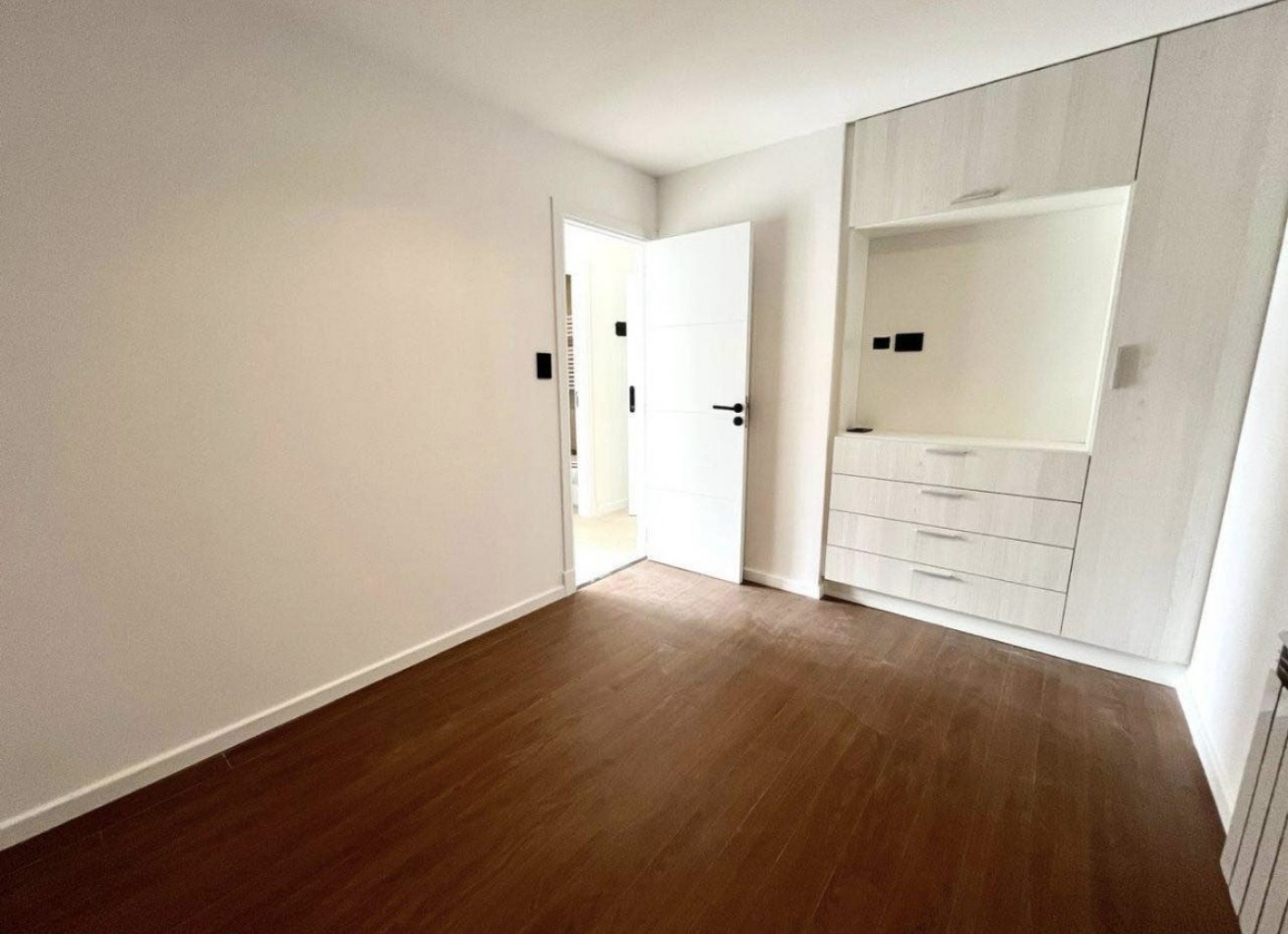 Venta de departamento dos ambientes a estrenar con cochera cubierta 