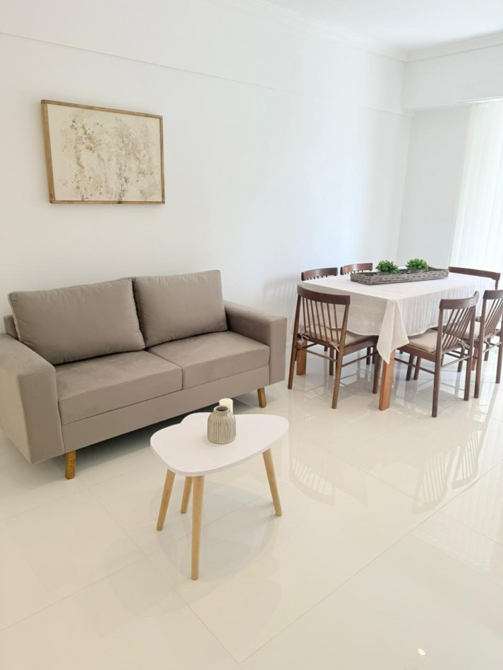 Venta departamento 3 ambientes, 68 metros + balcon. Reciclado hecho a nuevo 