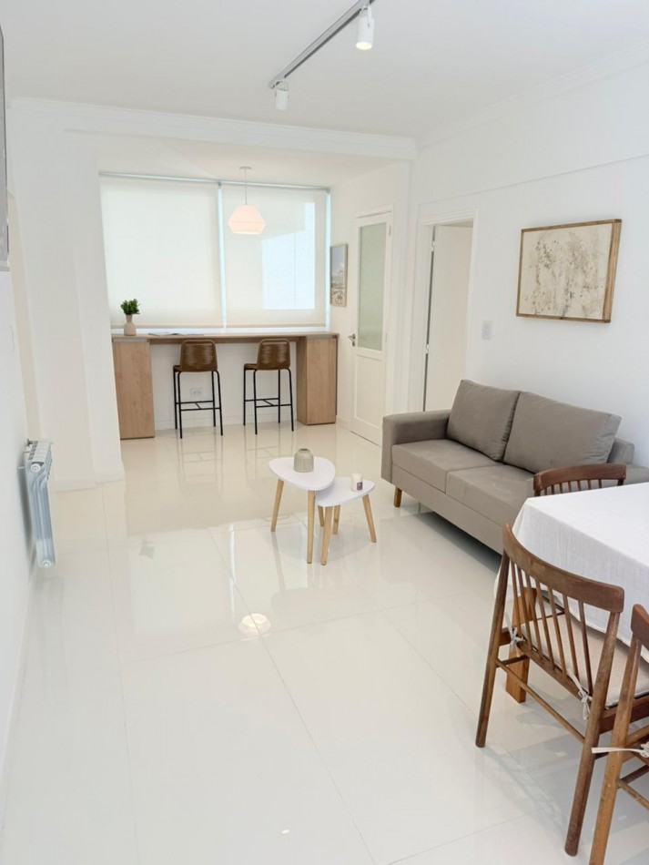 Venta departamento 3 ambientes, 68 metros + balcon. Reciclado hecho a nuevo 