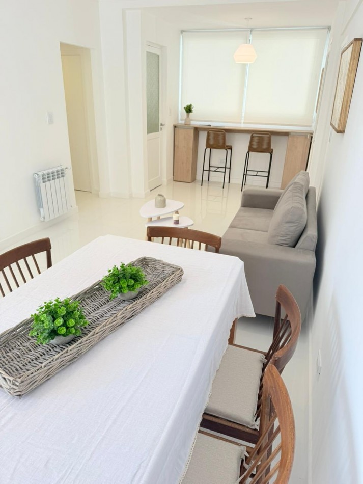 Venta departamento 3 ambientes, 68 metros + balcon. Reciclado hecho a nuevo 