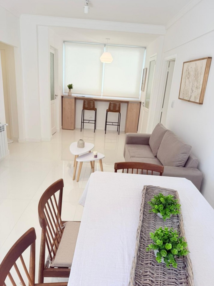 Venta departamento 3 ambientes, 68 metros + balcon. Reciclado hecho a nuevo 