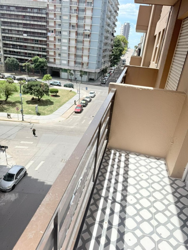 Venta departamento 3 ambientes, 68 metros + balcon. Reciclado hecho a nuevo 