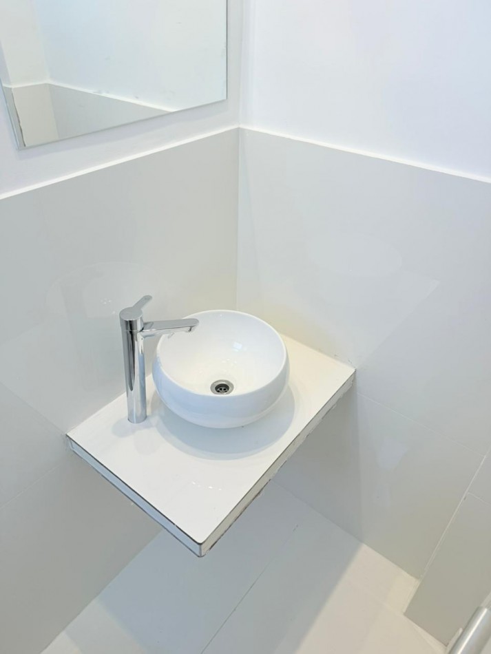 Venta departamento 3 ambientes, 68 metros + balcon. Reciclado hecho a nuevo 