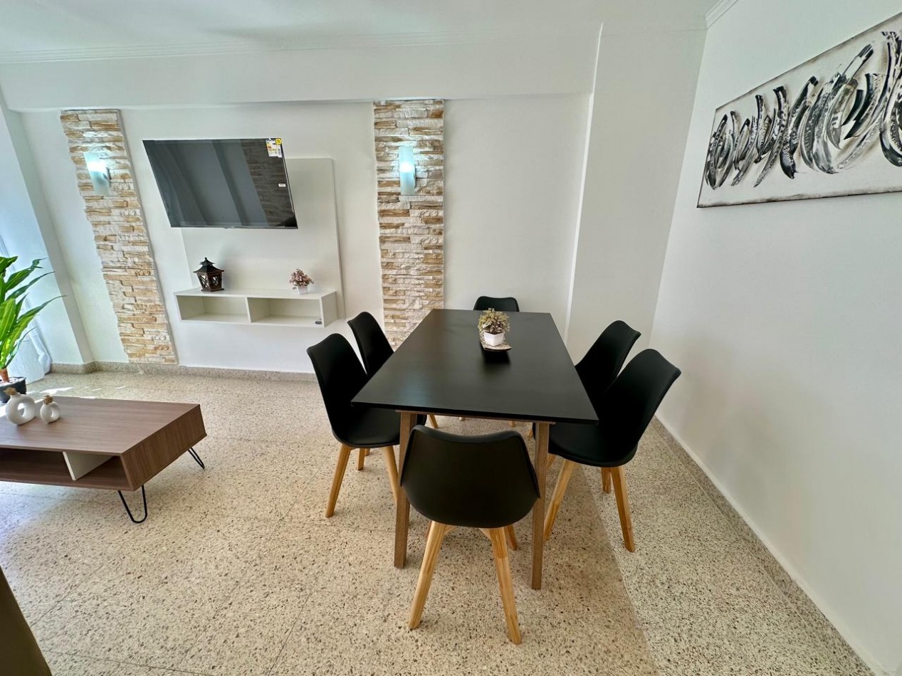 Venta Departamento 2 Ambientes con Dependencia, Vista lateral al mar y a Plaza Colon | Parcialmente reciclado y amoblado