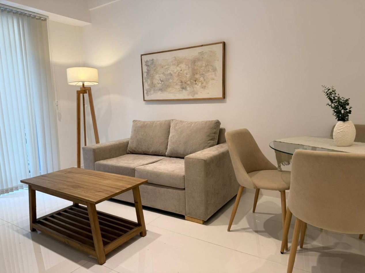 Venta de departamento 3 ambientes con dos patios. RECICLADO