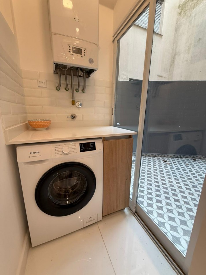 Venta de departamento 3 ambientes con dos patios. RECICLADO