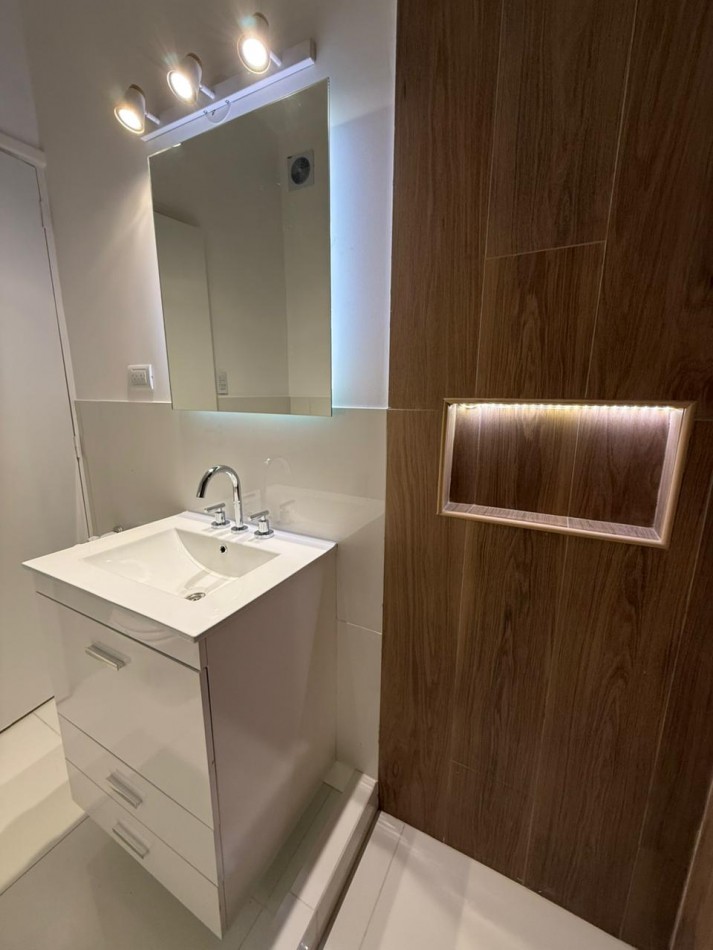 Venta de departamento 3 ambientes con dos patios. RECICLADO