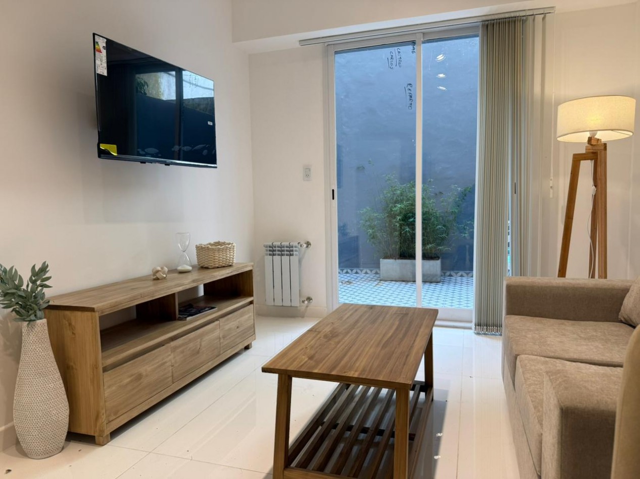 Venta de departamento 3 ambientes con dos patios. RECICLADO