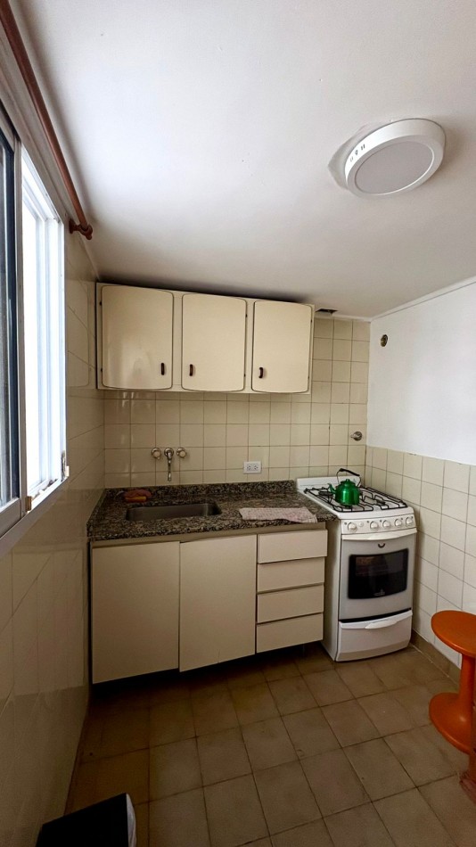 Chalet de estilo cuatro ambientes, Barrio La perla