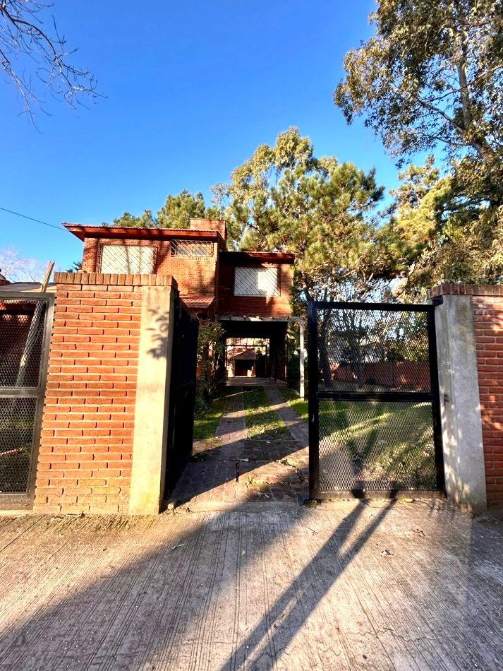 Venta de casa seis ambientes, La Lucila Del Mar