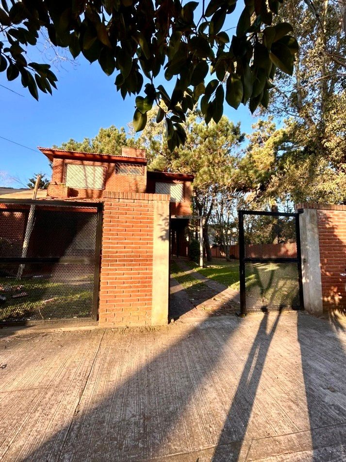 Venta de casa seis ambientes, La Lucila Del Mar