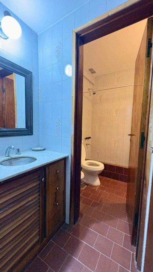 Venta de casa seis ambientes, La Lucila Del Mar