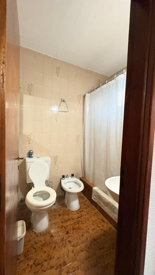 Venta de casa seis ambientes, La Lucila Del Mar