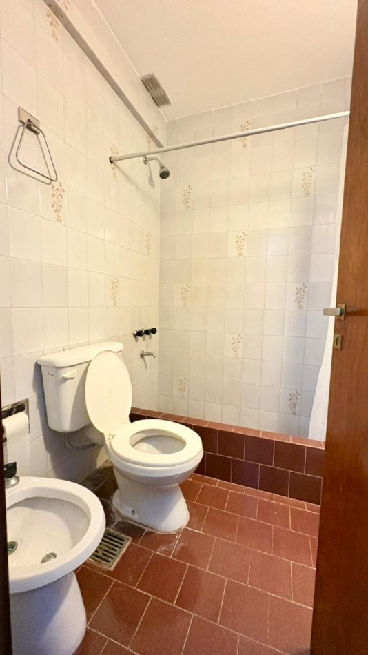 Venta de casa seis ambientes, La Lucila Del Mar