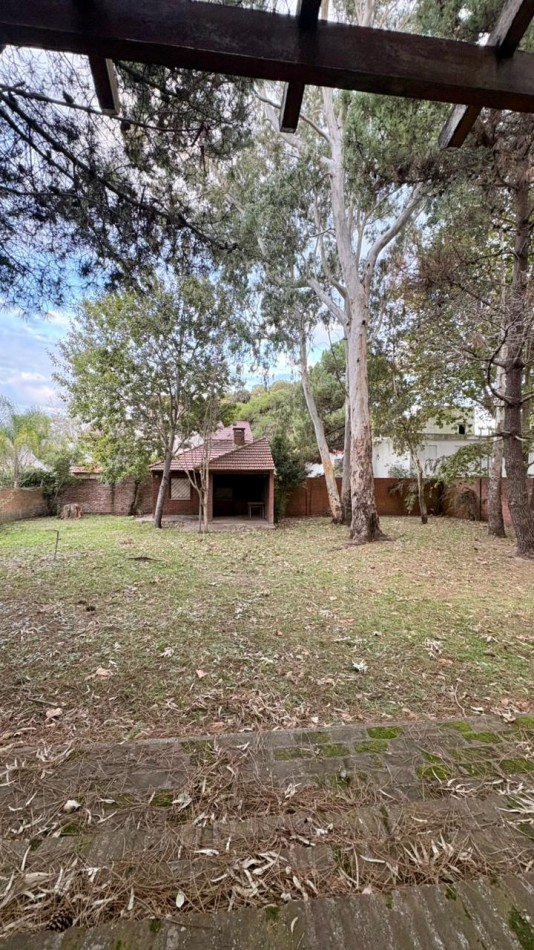 Venta de casa seis ambientes, La Lucila Del Mar