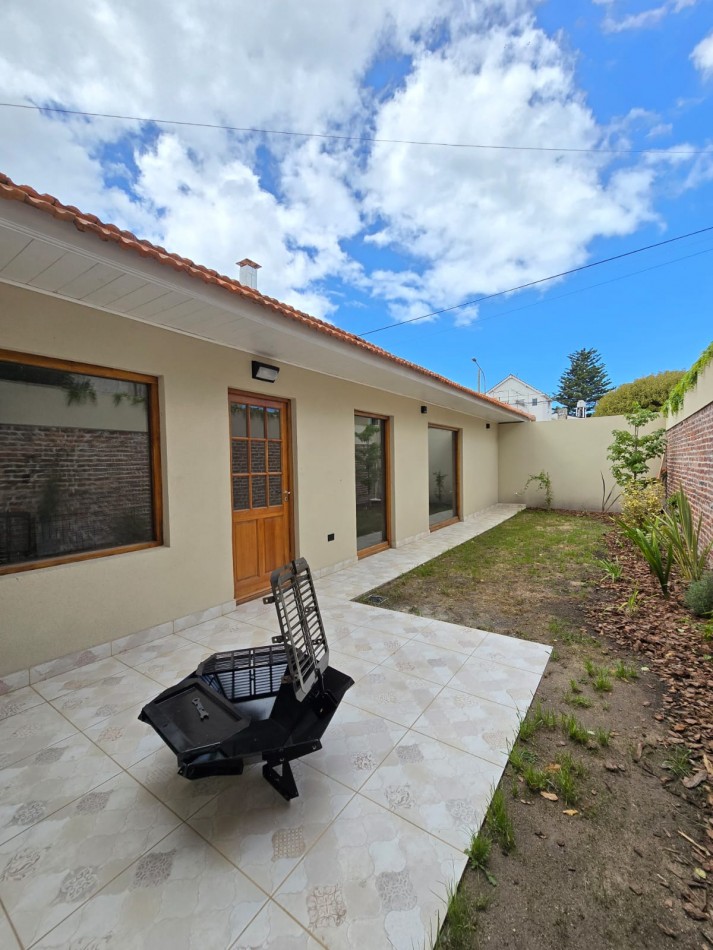 Chalet de estilo Mar del Plata reciclado a nuevo - Barrio San Jose